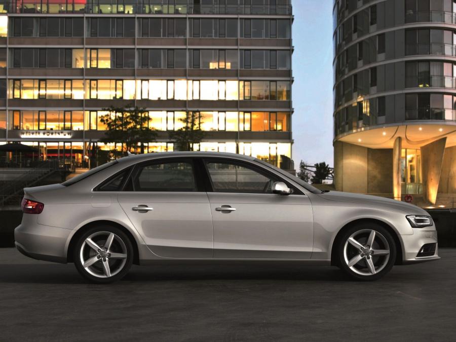  Audi A4 2.0T Sedan (B8, 8K) 2012 года  (фото 14 из 19)